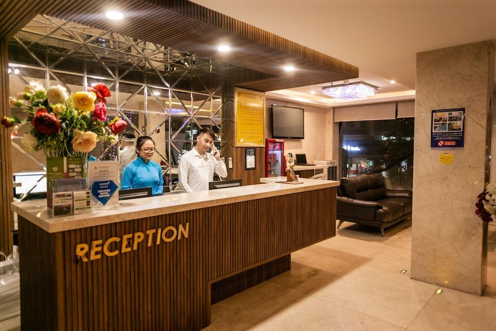 Gold Hotel Da Nang By Haviland Exteriör bild