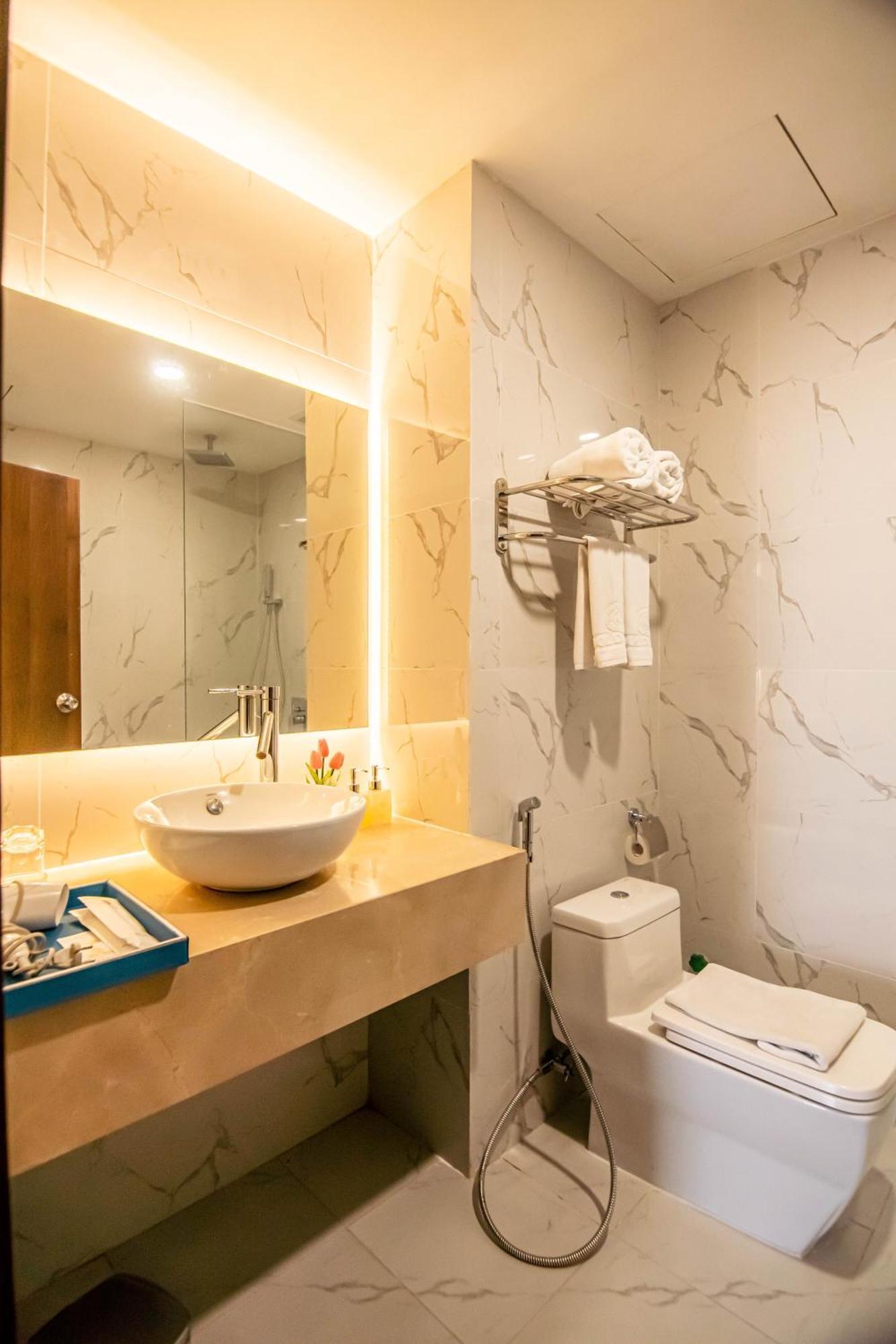 Gold Hotel Da Nang By Haviland Exteriör bild